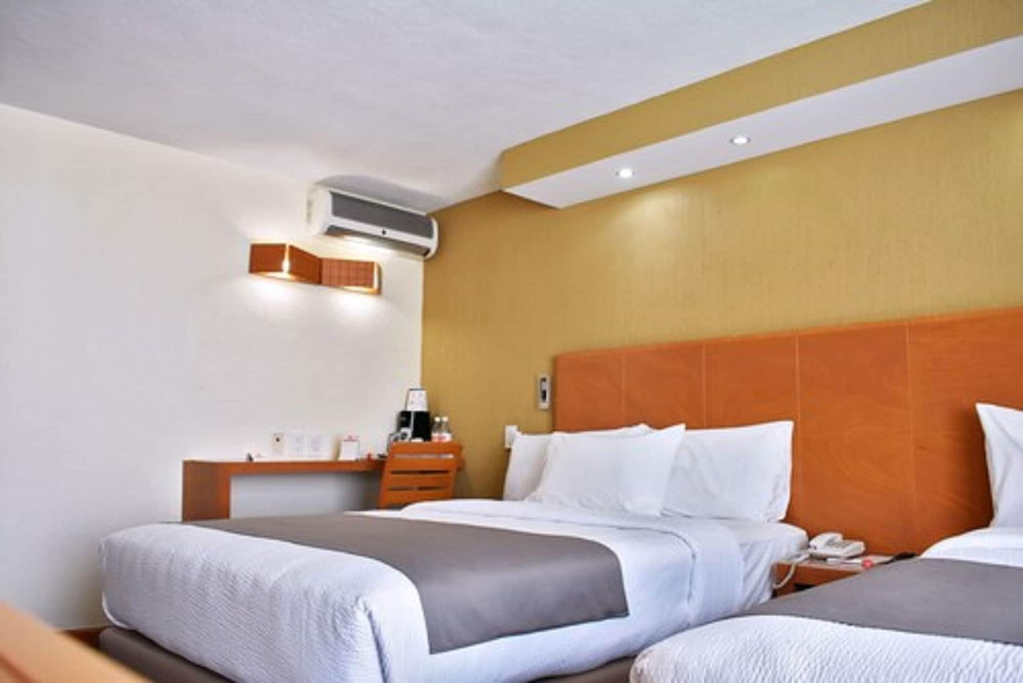 La Posada Hotel Y Suites San Luis Potosí Екстериор снимка