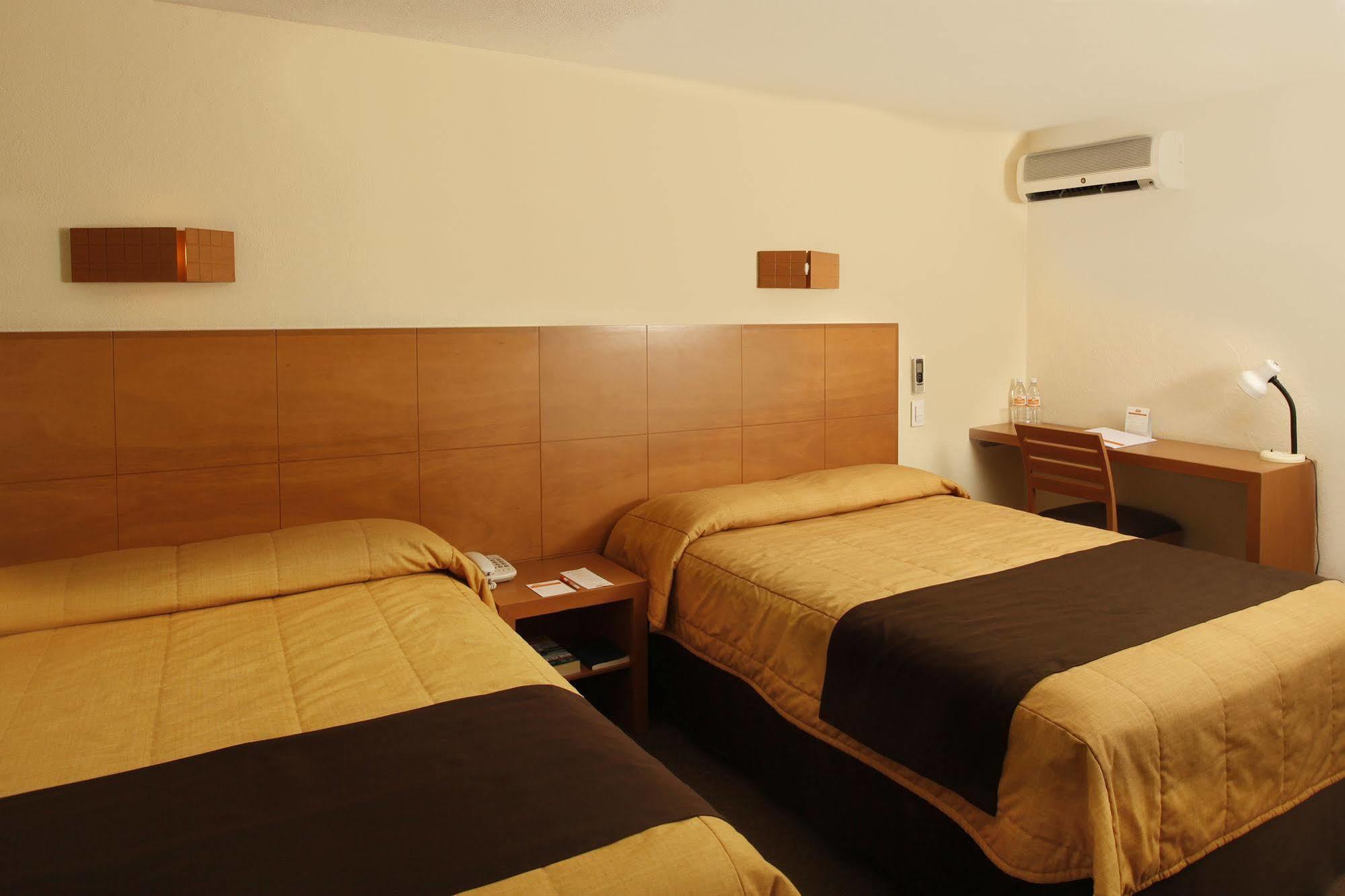 La Posada Hotel Y Suites San Luis Potosí Екстериор снимка